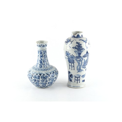 99 - Property of a gentleman - a Chinese blue & white bottle vase, Kangxi period (1662-1722), damages, 8i... 