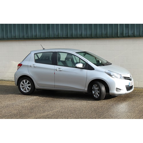 391 - Property of a deceased estate - car - Toyota Yaris 1.3 VVT-I, silver, petrol, manual, 4-door, regist... 