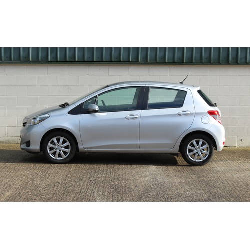 391 - Property of a deceased estate - car - Toyota Yaris 1.3 VVT-I, silver, petrol, manual, 4-door, regist... 