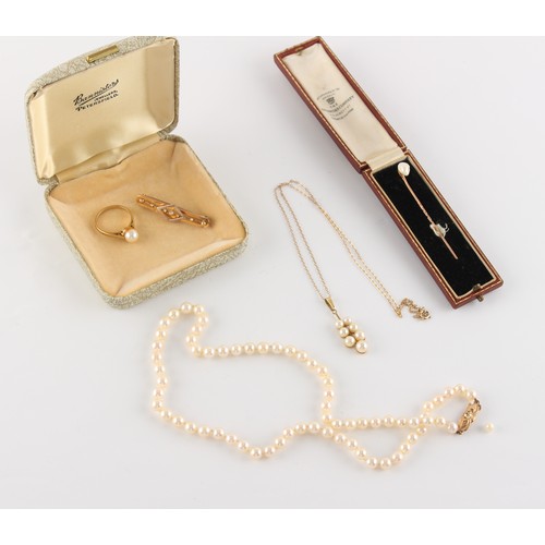 48 - Property of a deceased estate - a quantity of pearl jewellery, comprising a pearl single strand neck... 