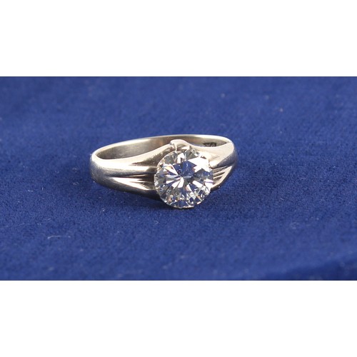 165 - Property of a gentleman - a gentleman's 18ct white gold diamond single stone ring, the round brillia... 