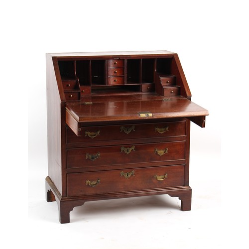 279 - Property of a deceased estate - a small George III mahogany fall-front bureau, possibly American, 34... 