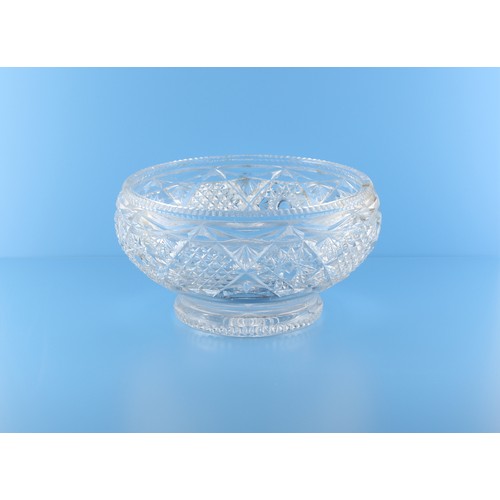 6 - Property of a lady - a good quality heavy cut glass pedestal bowl, late 19th / early 20th century, 1... 