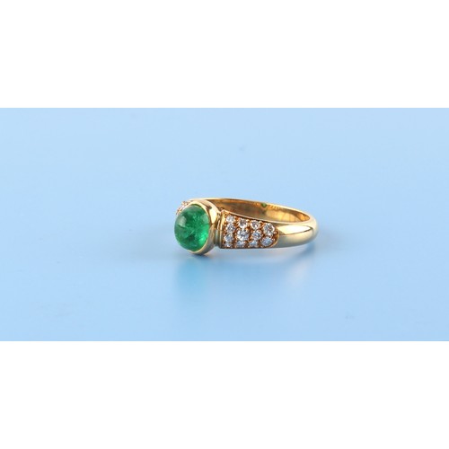 147 - An 18ct yellow gold cabochon emerald & diamond ring, the oval cabochon emerald weighing approximatel... 