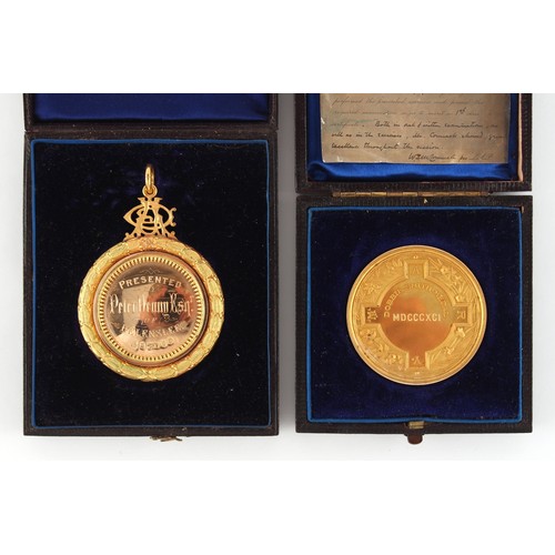 187 - Property of a gentleman - Glasgow University, Dobbie Smith Medal, an unmarked gold (tests 23ct - pri... 