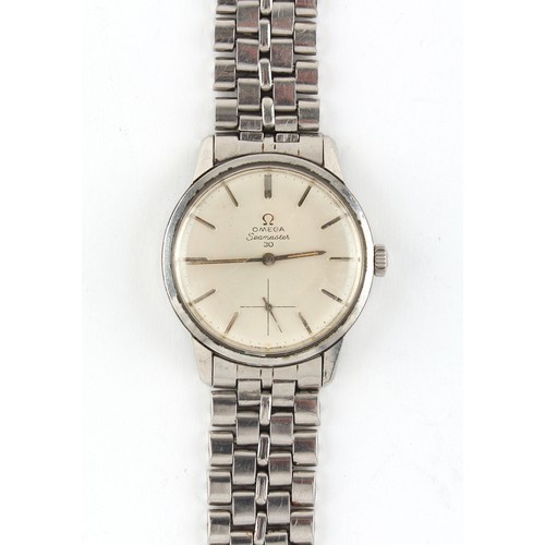 17 - Property of a deceased estate, a private collection of watches - a gentleman's Omega Seamaster 30 st... 