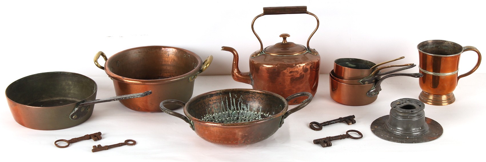 Property of a lady - a quantity of copper kitchenware, 19th century ...