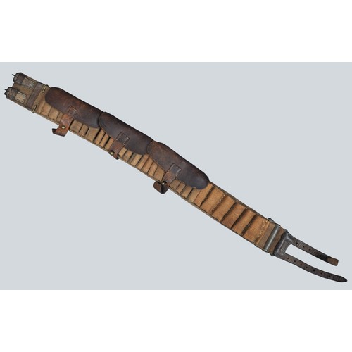 15 - British Made 1901 Mills & Orndorf Bandolier Captured & Used by the Boers. Of canvas & le... 