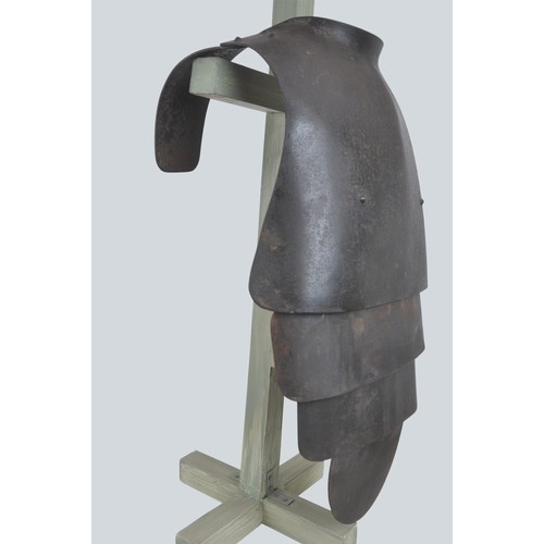 162 - WW1 German 'Sappenpanzer' Trench Armour. Scarce example of the second model trench armour this a sli... 