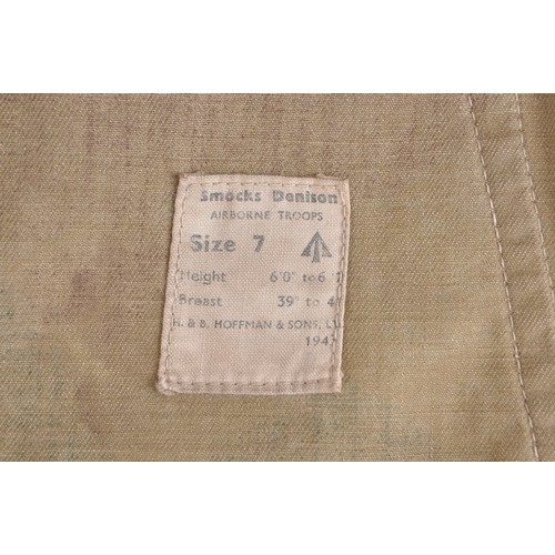 131 - WW2 British First Pattern Paratrooper Denison Smock 1943. A large sized 7 Denison smock with intact ... 