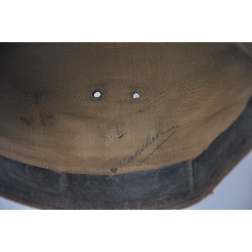 51 - WW1 Belgian 'Chasseurs A' Pied' Light Infantry Sidecap . A Model 1916 of brown woollen construction ... 