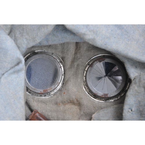 77 - WW1 British PH Anti-Gas Hood 1915/16. A rare example of the PH Anti gas hood with internal tube , ex... 