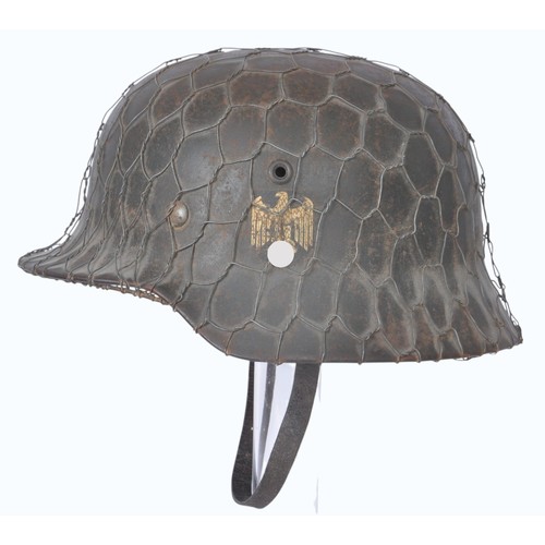 169 - WW2 German Chickenwire Camouflage Single Decal Army M40 Helmet. German M40 combat helmet with full b... 