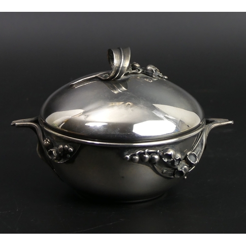 114 - Art Nouveau silver plated sucrier and cover. 8cm high x 12cm diameter.