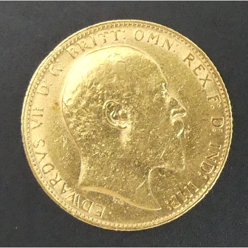 139 - Edward VII 1908 full sovereign 22ct gold coin.