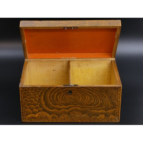 222 - A Victorian decorative wooden tea caddy. 23 x 14 x 12 cm. UK Postage £15.