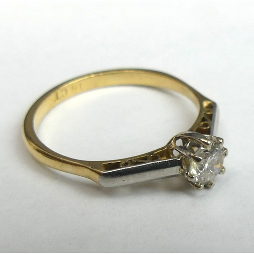 3 - 18ct gold single stone diamond ring (approx .25ct), 2.1 grams. Size K 1/2top 5.5 mm. UK Postage £12.