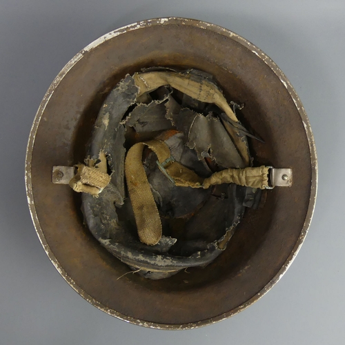 142 - World War II 1939 firemans tin helmet. 29 x 31 cm. UK Postage £16.