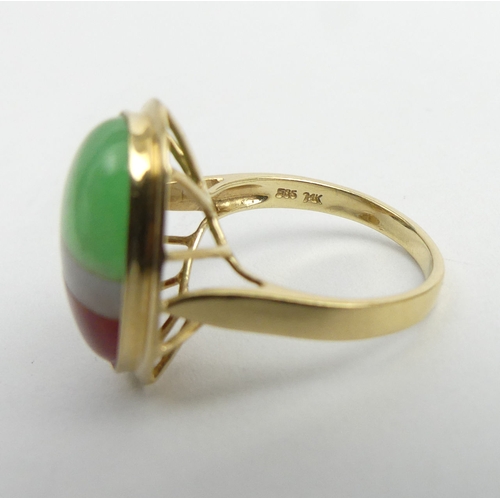 27 - 14ct gold 3 colour jade ring, 5.6 grams. Size O, 20.5 mm. UK Postage £12.