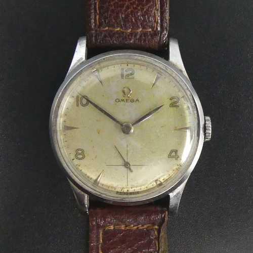 Vintage stainless steel Omega manual wind movent watch. 35 mm dial