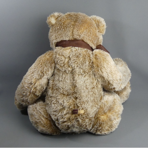 305 - Charlie Bear Ian limited edition no. CB151570. 85 cm. UK Postage £20.