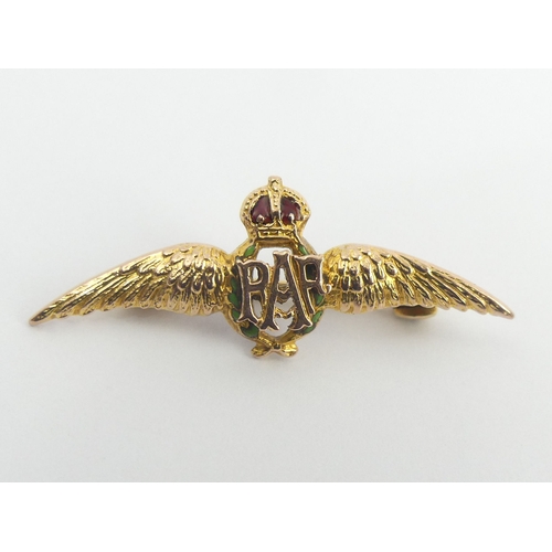 9 - 9ct gold and enamel R.A.F sweetheart brooch, 2.3 grams. 32 mm. UK Postage £12.