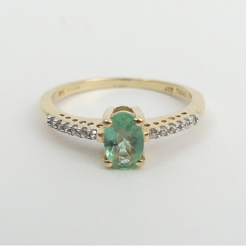 28 - 9ct gold emerald and white topaz ring, 1.4 grams. Size L 1/2, 6 mm wide. UK Postage £12.