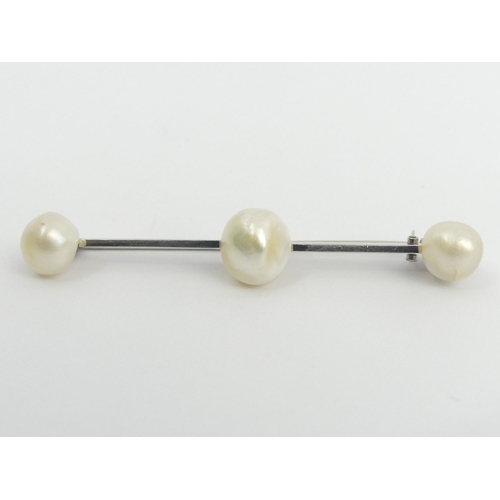 36 - Platinum tested blister pearl set bar brooch, 5.3 grams. 56 mm x 9.4 mm. UK Postage £12.