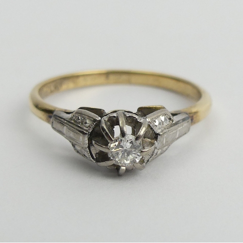 13 - 18ct gold and platinum diamond solitaire ring, 2.8 grams. Size S, 6.5 mm. UK Postage £12.