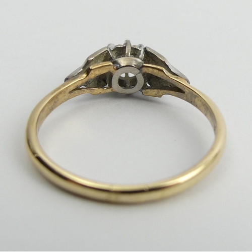 13 - 18ct gold and platinum diamond solitaire ring, 2.8 grams. Size S, 6.5 mm. UK Postage £12.