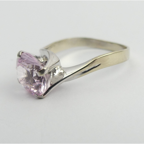 24 - 18ct white gold pink topaz single stone ring, 4 grams. Size Q, 9.2 mm. UK Postage £12.