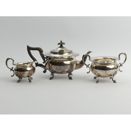 204 - Silver plated bachelors three piece teaset. Teapot 13.5 cm high. UK Postage £12.