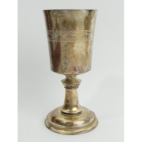 212 - Garrard & Co silver reproduction of the Hertford 1647 Elizabethan Chalice, London 1971. 194 grams. 1... 