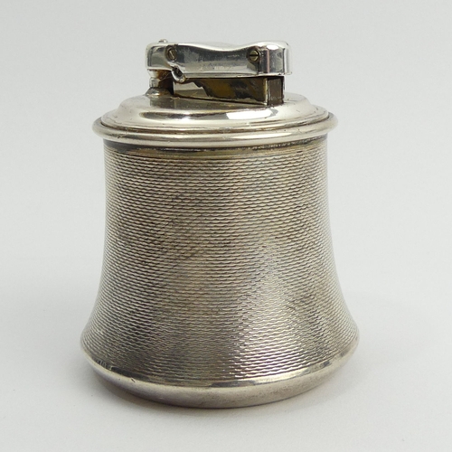 225 - Collibri silver table lighter, London 1962. 7 cm high.  UK Postage £12.