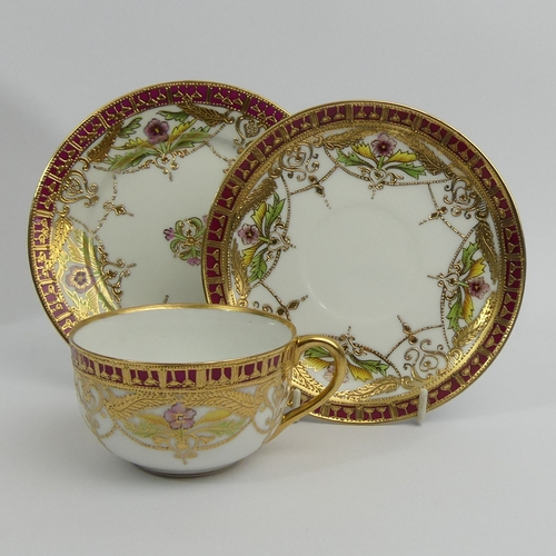 278 - Noritake hand painted and gilded 28 piece tea set and a similar vase, circa 1910. Collection only.