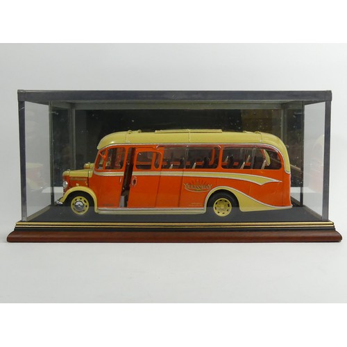 359 - A boxed Sun Star limited edition Diecast model 1:24 scale number 5001: 1947 Bedford OB Duple Vista c... 