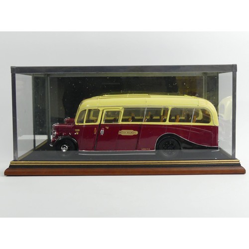 365 - A boxed Sun Star limited edition Diecast model 1:24 scale FWO 615 British Railways Bedford OB Duple ... 