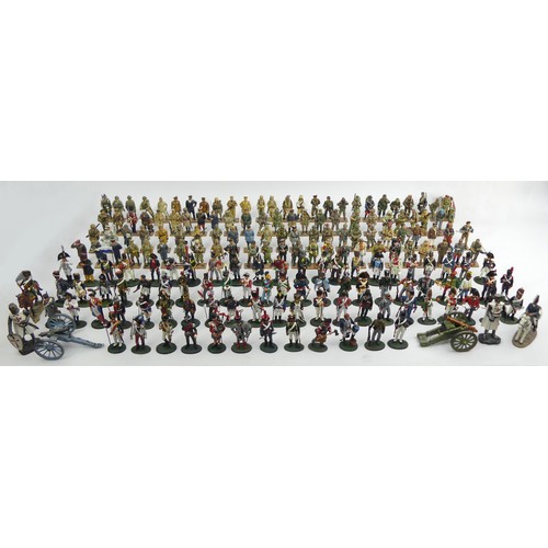 367 - A large collection of Del Prado diecast military figures from World War I and other conflicts. 7 cm ... 