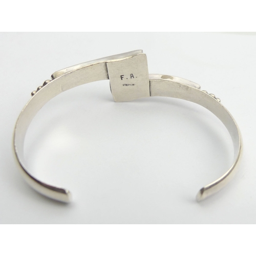 57 - Native American sterling silver turquoise and coral cuff bangle, 17.5 grams, 18mm wide.
UK Postage £... 