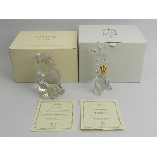 230 - Lennox lead crystal Disney figure A present from Pooh and Winnie the Pooh, 15cm. UK Postage £16.