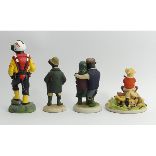 240 - Robert Harrop dog figures, Black Labrador Lifeboatman, Labrador Yellow Puppies, Labrador Puppies Gro... 