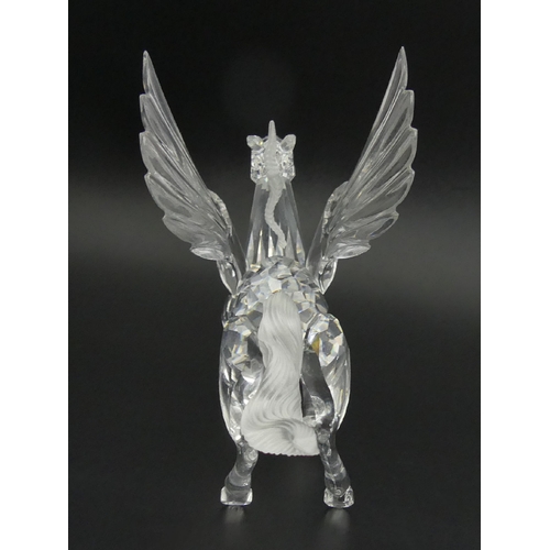 286 - Swarovski 1998 annual edition figure Pegasus with his stand both boxed with certificate of authentic... 