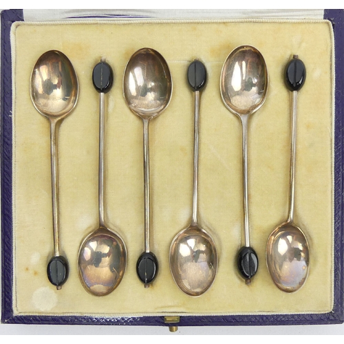 117 - Cased set of Mappin and Webb silver coffee bean spoons, Sheffield 1924, 39 grams, 9.5cm. UK Postage ... 