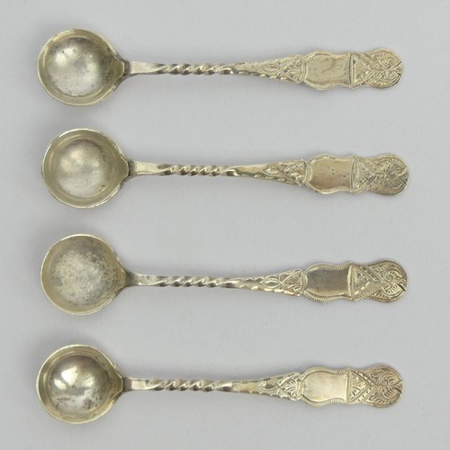 108 - A set of four silver salts and spoons, Sheffield 1902, 216 grams. UK Postage £12.