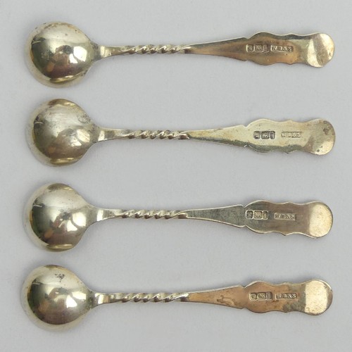 108 - A set of four silver salts and spoons, Sheffield 1902, 216 grams. UK Postage £12.