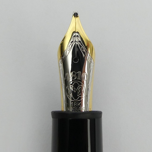 156 - Mont Blanc Meisterstuck gold plated fountain pen M.I.B., 14cm. UK Postage £12.