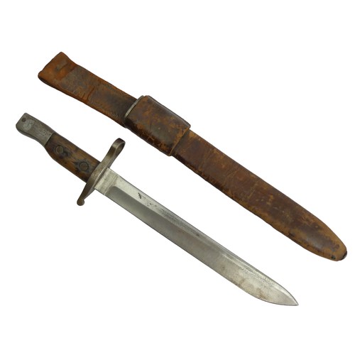 128 - Canadian Ross Rifle Co bayonet and leather scabbard, numbered 484, 40cm, UK Postage £14.