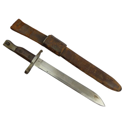 128 - Canadian Ross Rifle Co bayonet and leather scabbard, numbered 484, 40cm, UK Postage £14.