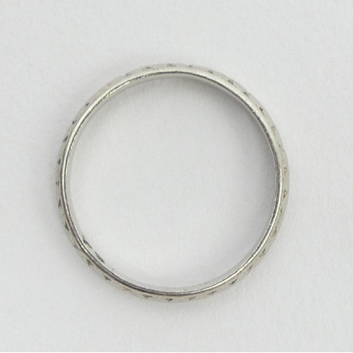 43 - Platinum wedding ring, 2.7 grams, 2.5mm, size N.  UK Postage £12.