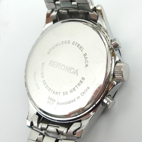 124 - Sekonda black dial stainless steel 50m chrono, 47mm wide inc button. UK Postage £12.